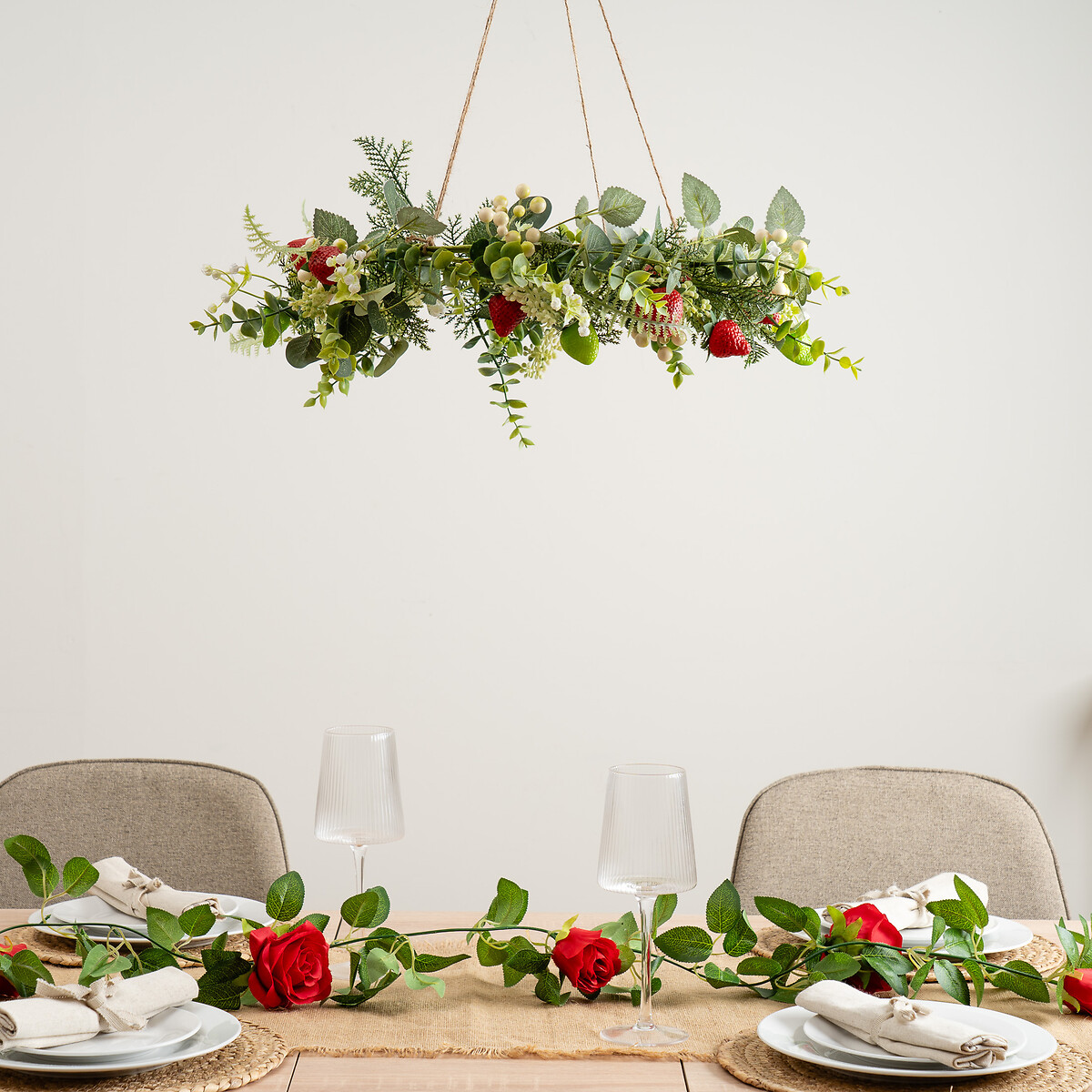 50cm Hanging Strawberry Wreath red, SO'HOME
