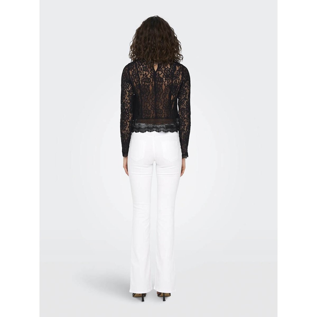 Blouse courte en dentelle noir, ONLY