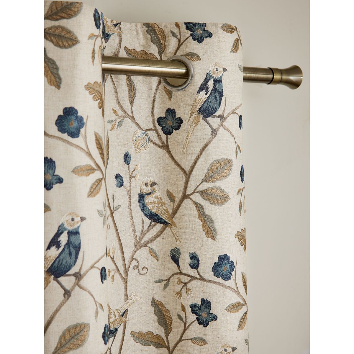 Rideaux doublés à œillets et oiseaux brodés naturel/bleu, NEXT