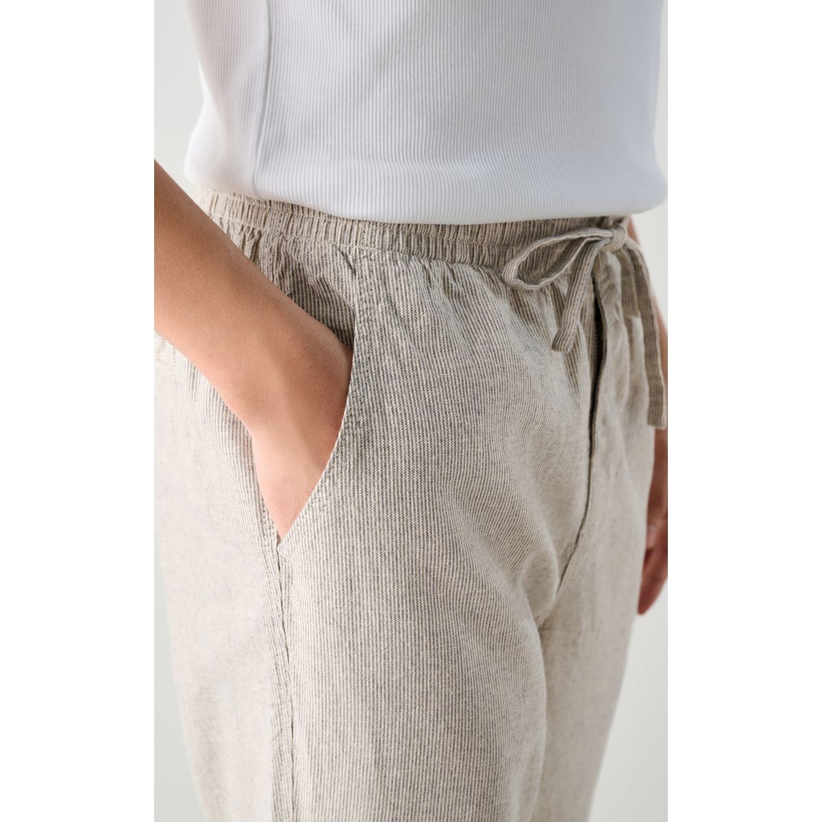 Pantalon en lin et coton à rayure écru/marron champignon, NEXT