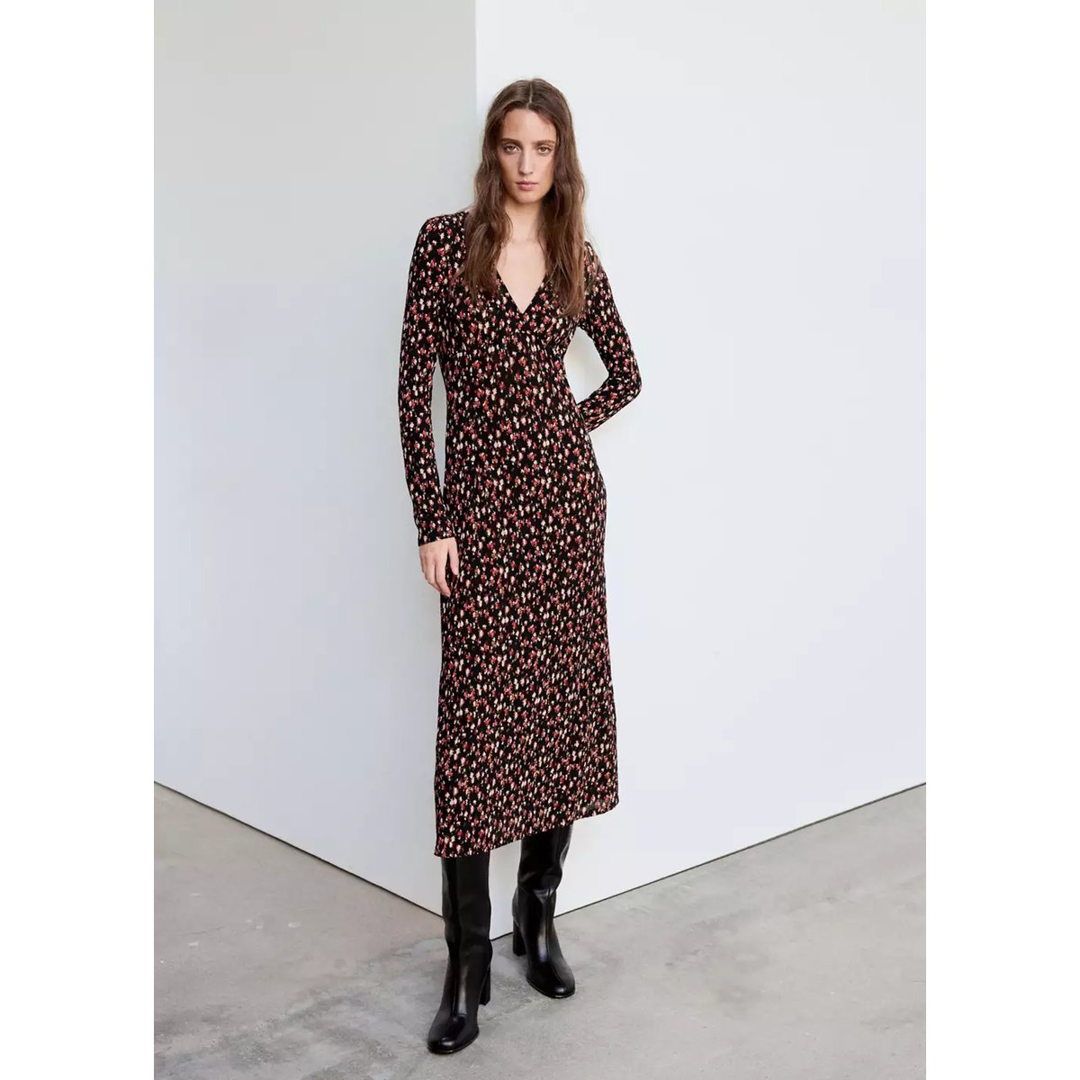 Robe plissée imprimée noir, MANGO