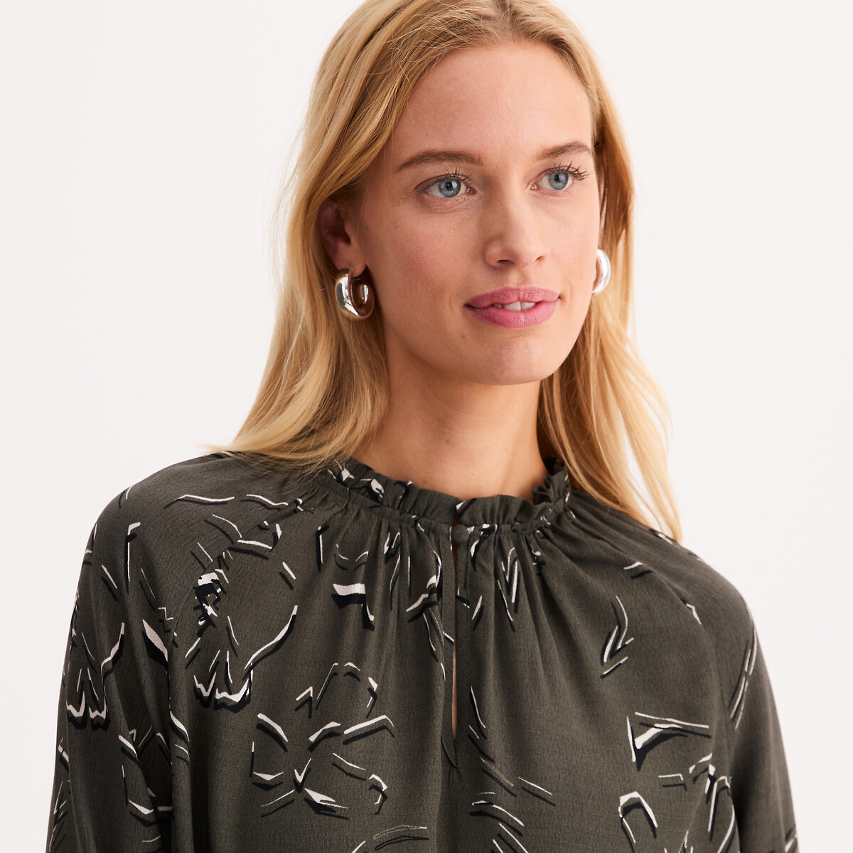 Floral V-Neck Blouse with Long Sleeves khaki print, ANNE WEYBURN