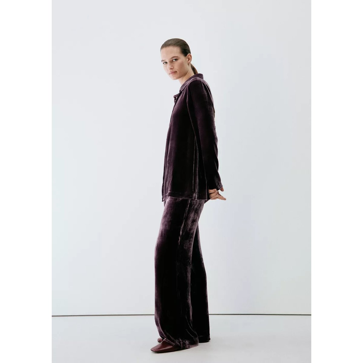 Pantalon de pyjama en mélange de soie violet, MANGO