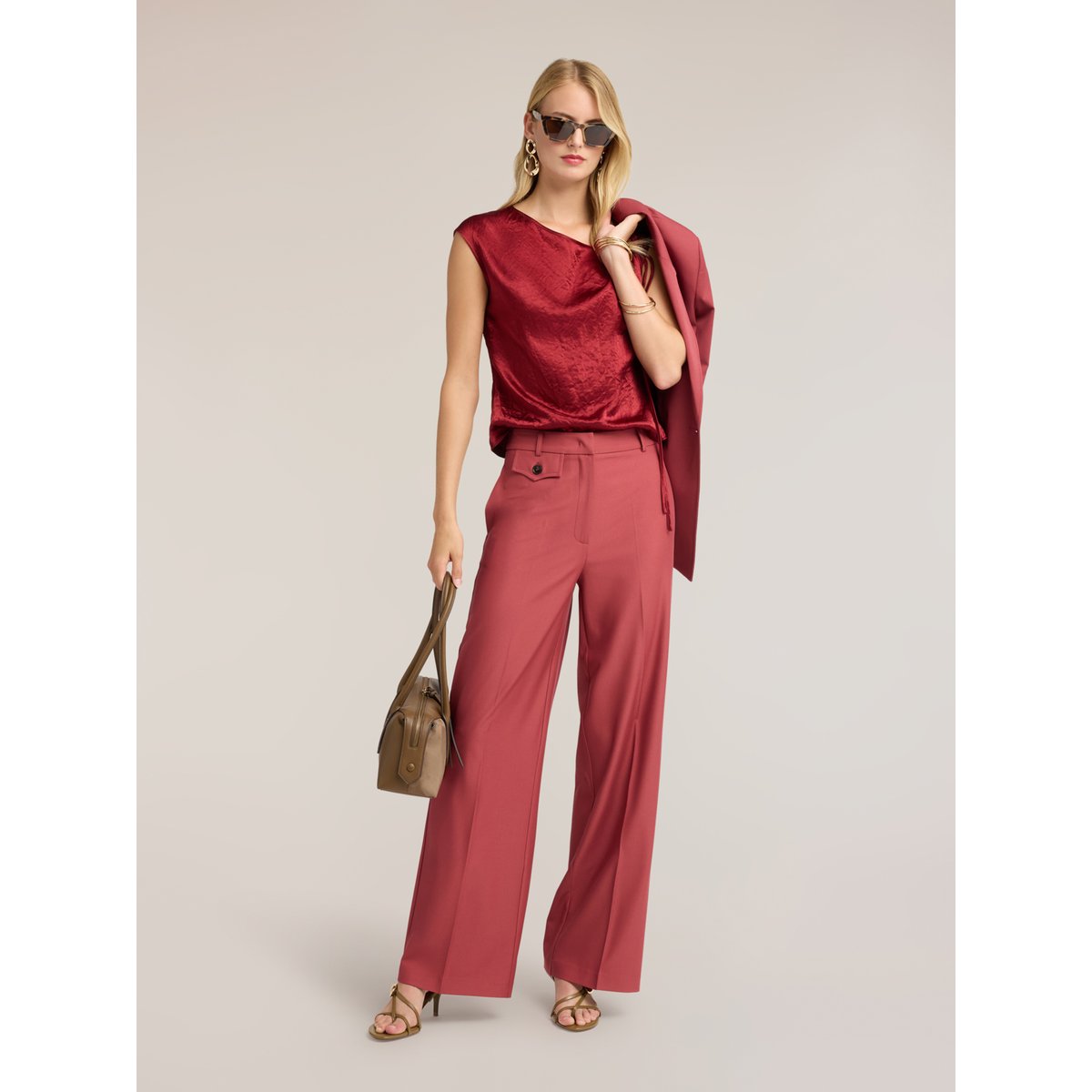 Top avec encolure asymétrique drapée burgundy, MOTIVI