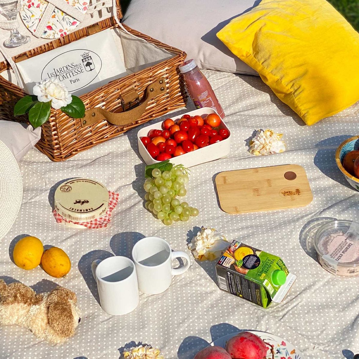 Nappe pique-nique à revers imperméable beige et blanc, LES JARDINS DE LA COMTESSE
