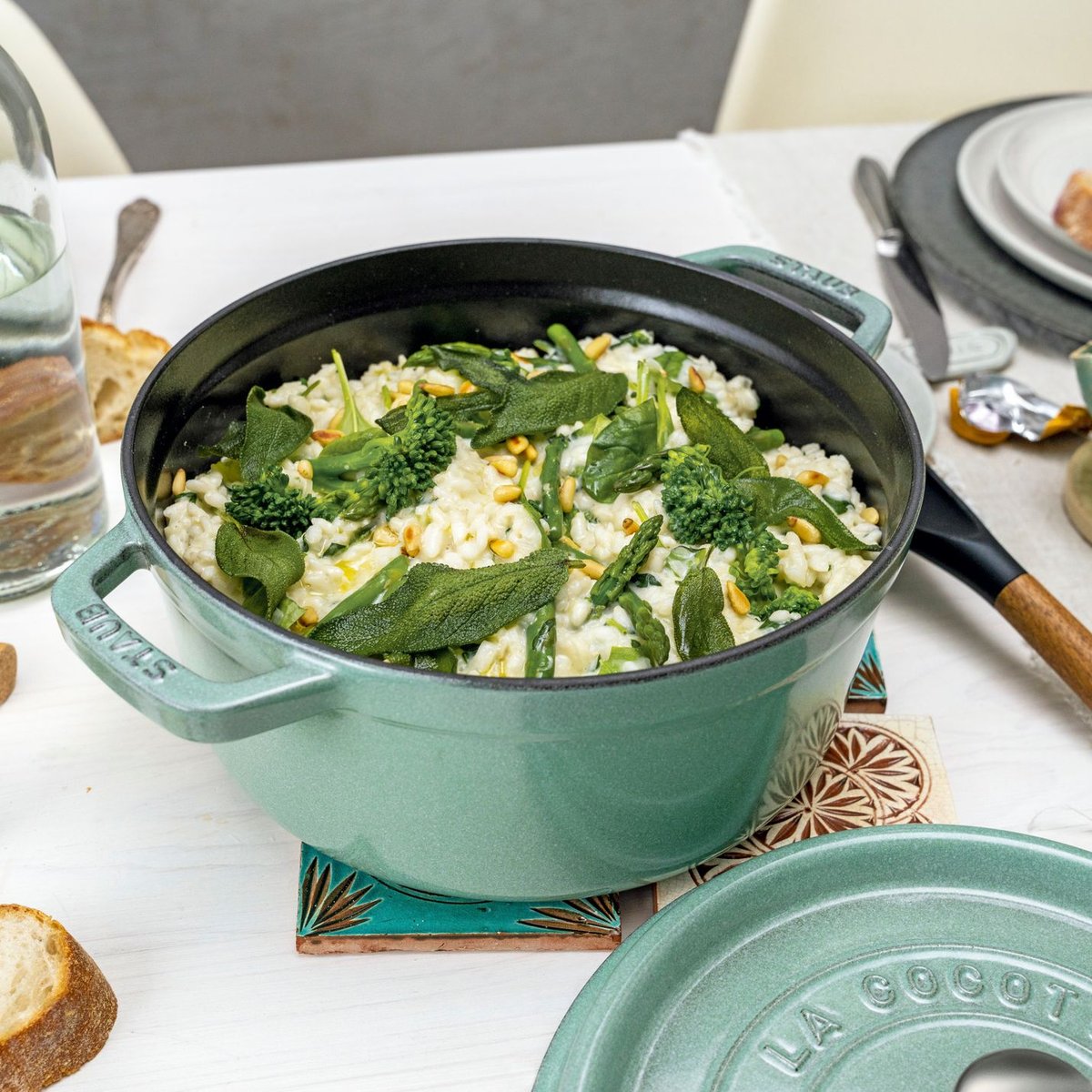 Cocotte en fonte, Rond(e), Sauge sauge, STAUB