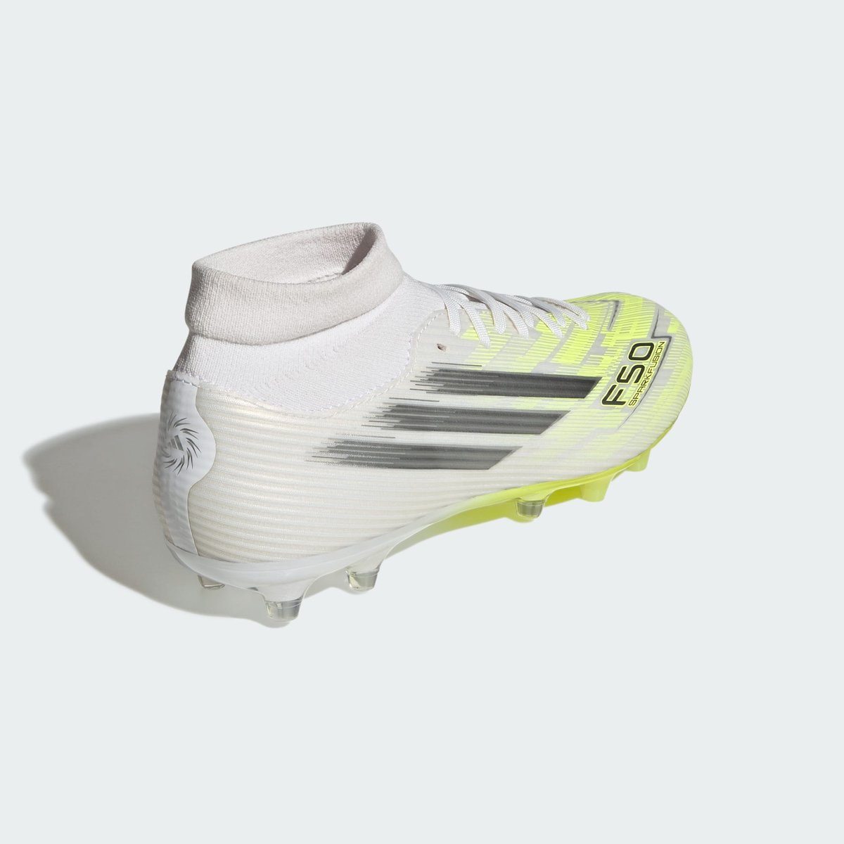Chaussures De Football Femmes F50 Sparkfusion League Mid Cut Terrain Souple / Terrain Synthétique cloud white / iron metallic / hi-res yellow, adidas Performance