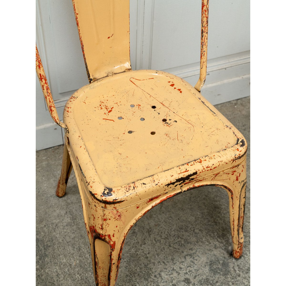 Lot de 3 chaises Tolix orange pastel Alma N°1698 - Bon état orange, DEBONGOUT