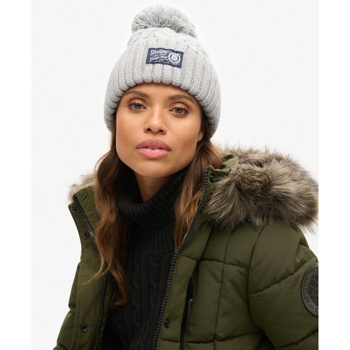 Bonnet épais en maille torsadée gris tourterelle, SUPERDRY