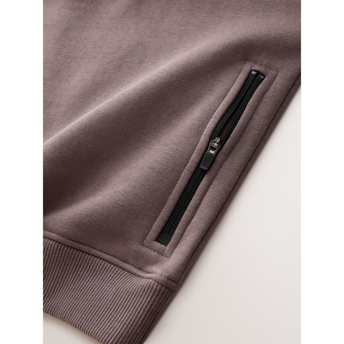 Haut à col cheminée zippé/pantalon de jogging marron, NEXT