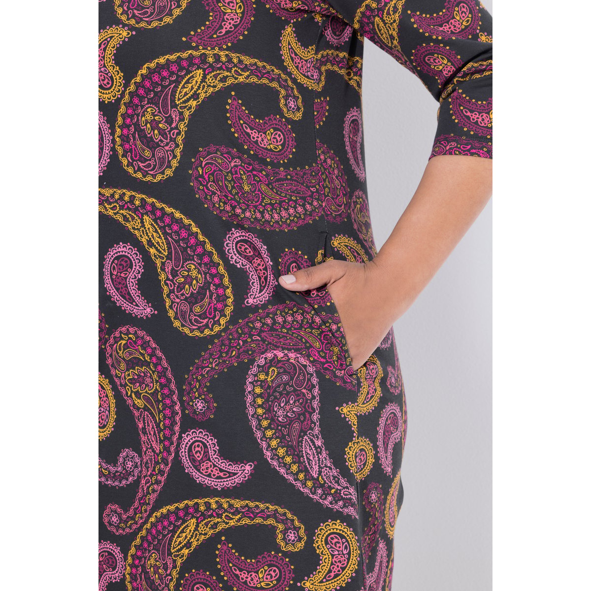 T-shirt long motif cachemire noir, ULLA POPKEN