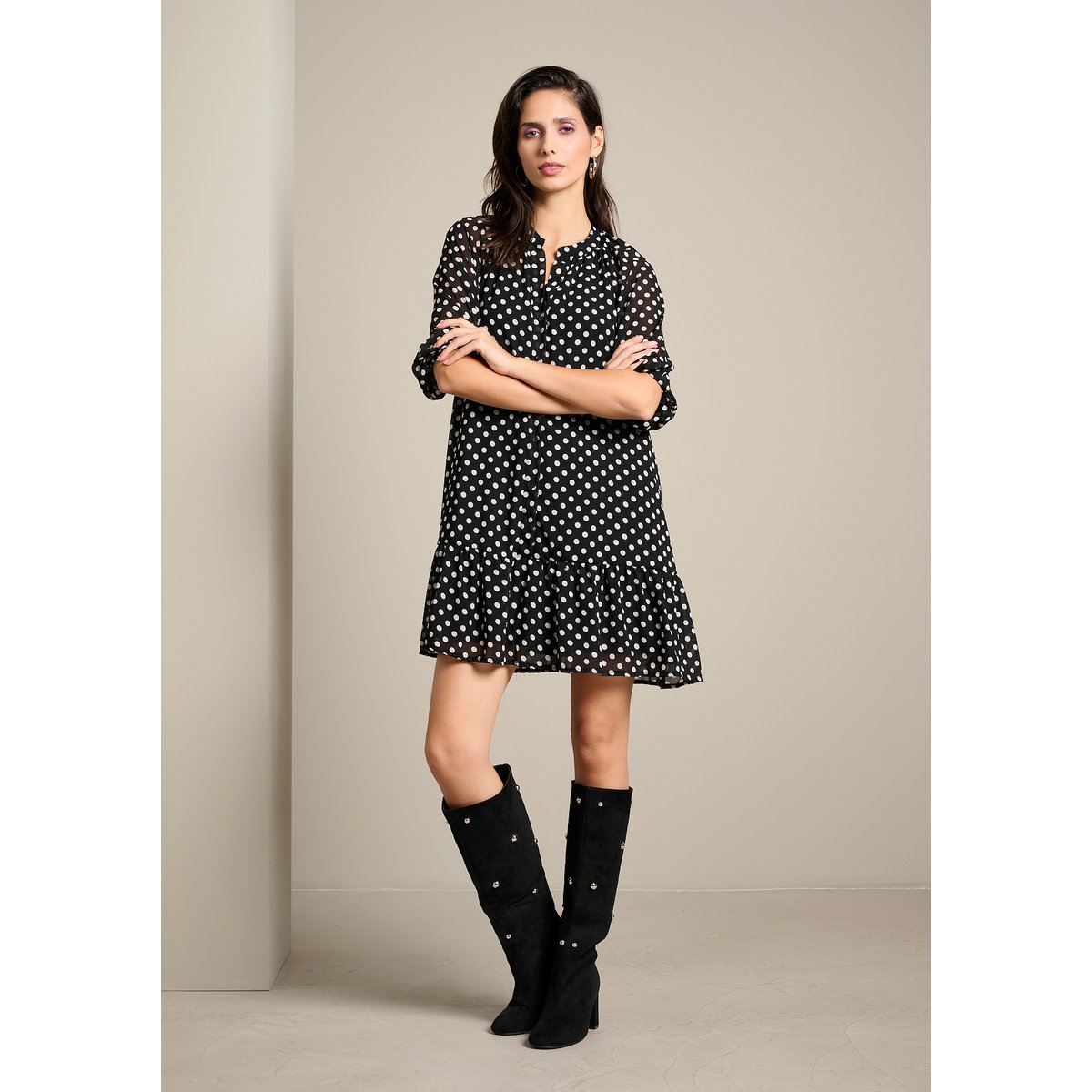 Robe courte à pois noir, LOLALIZA