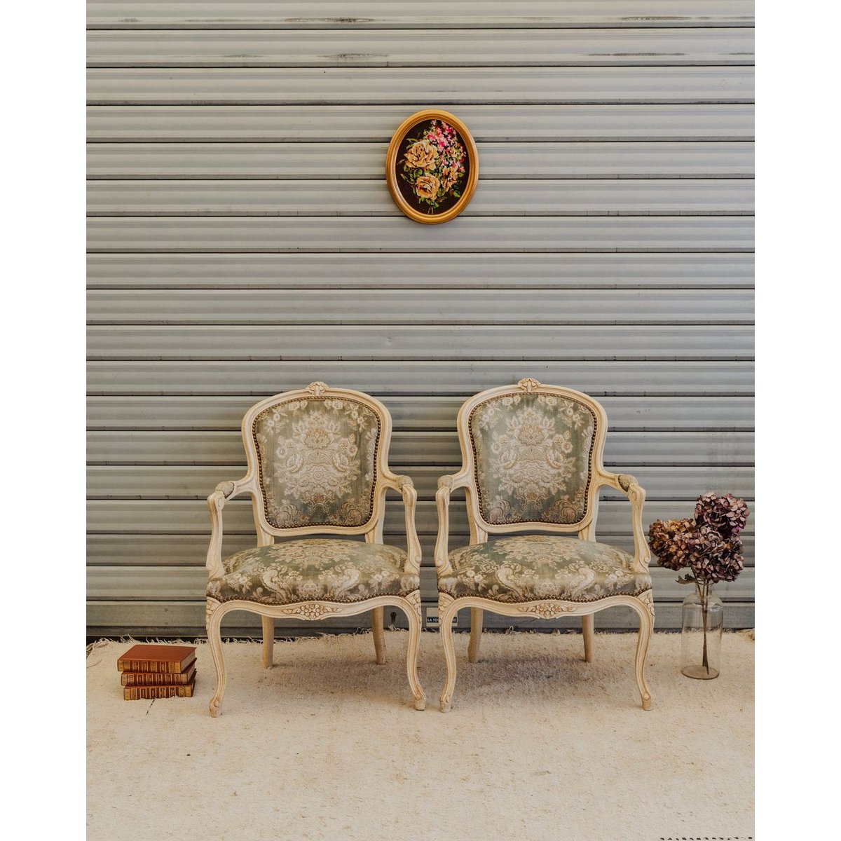 Paire de fauteuils en bois et tissu Ernest N°1617 - Bon état beige, DEBONGOUT