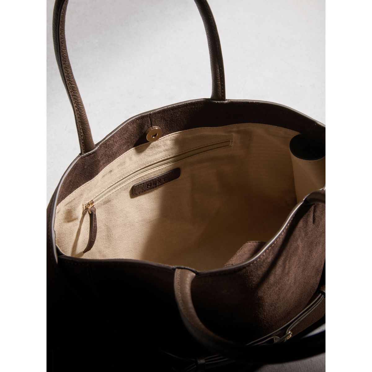 Sac à main en cuir avec bride n. premium marron chocolat, NEXT