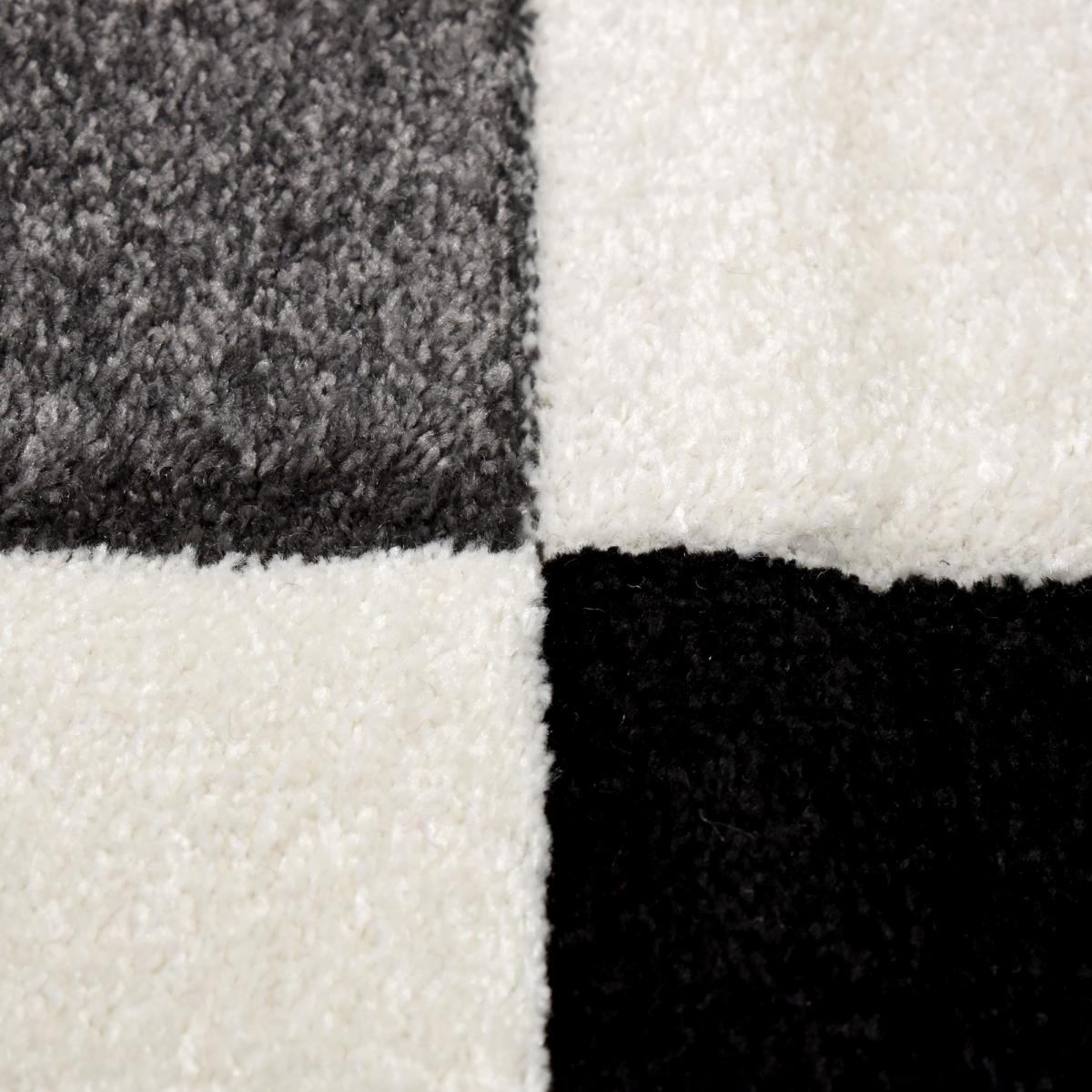 Tapis salon et chambre tissé motif damier LYN8 COMMA rouge, gris, noir, UN AMOUR DE TAPIS