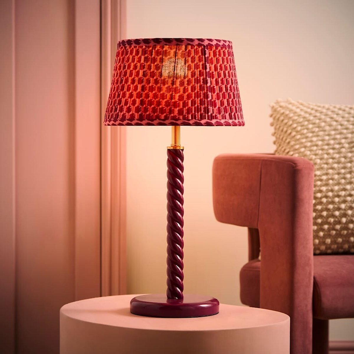 Amalia Twist Table Lamp with Pleated Taper Shade pink, SO'HOME
