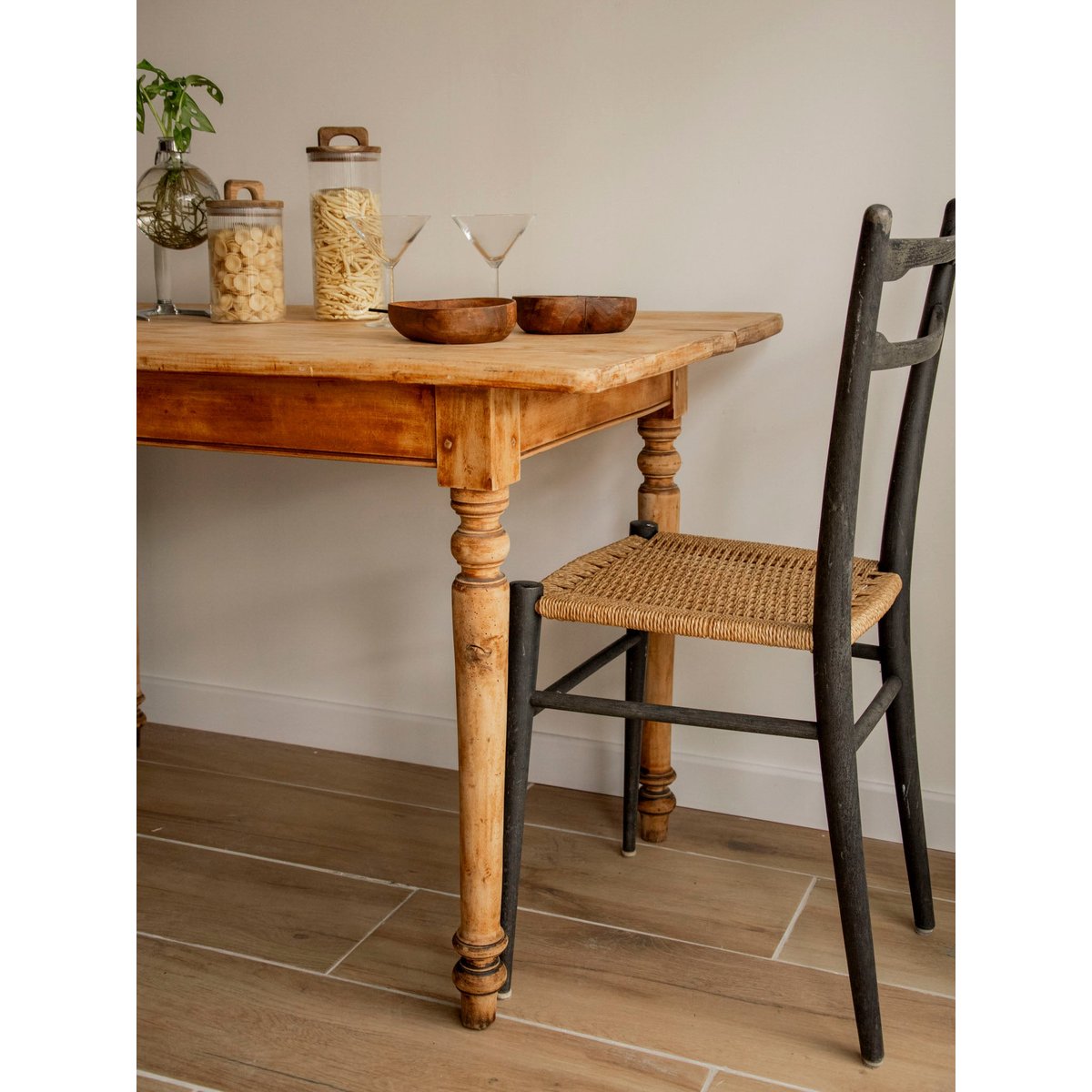 Table à manger de ferme rustique Romy N°1489 - Bon état bois clair, DEBONGOUT