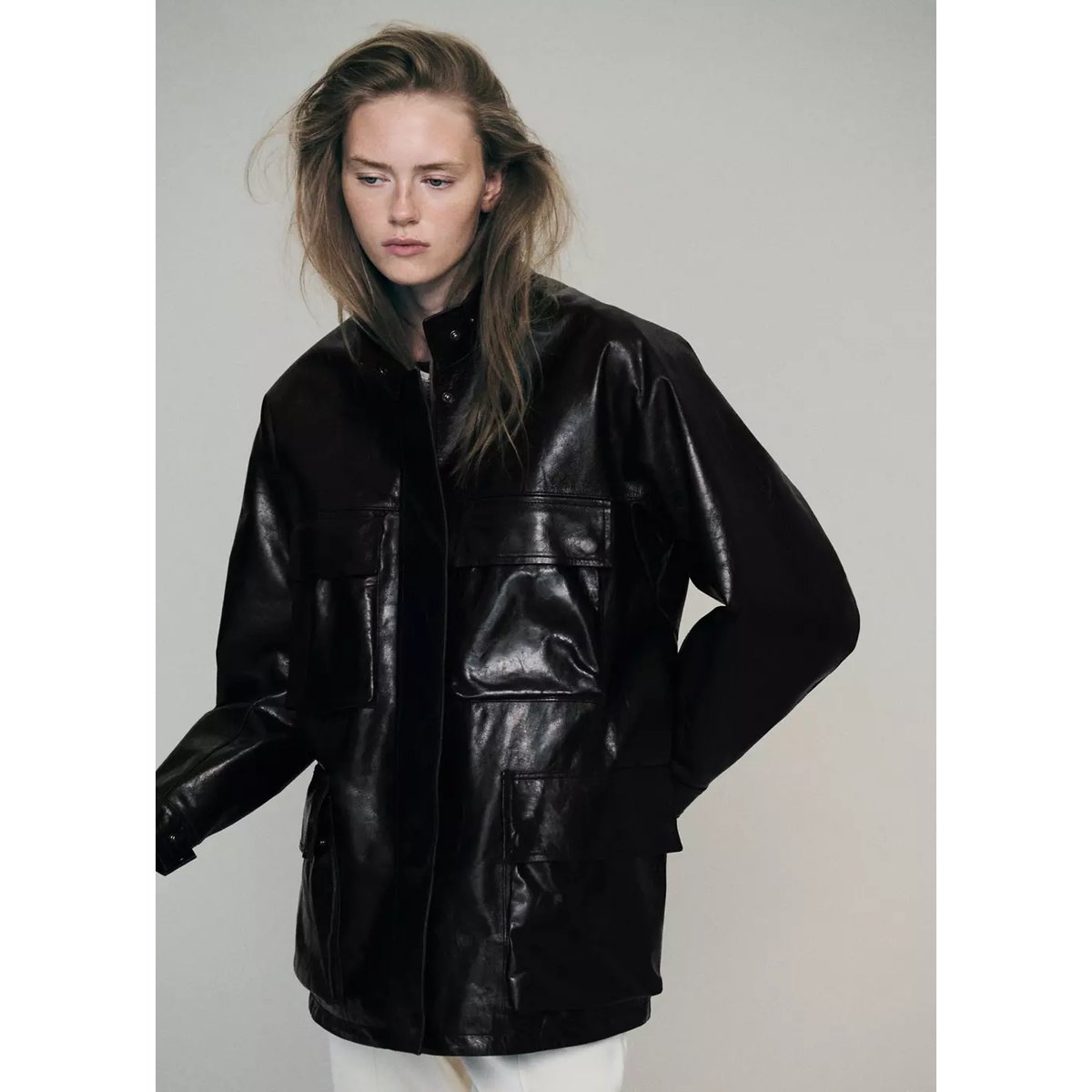 Parka cuir oversize avec poches noir, MANGO