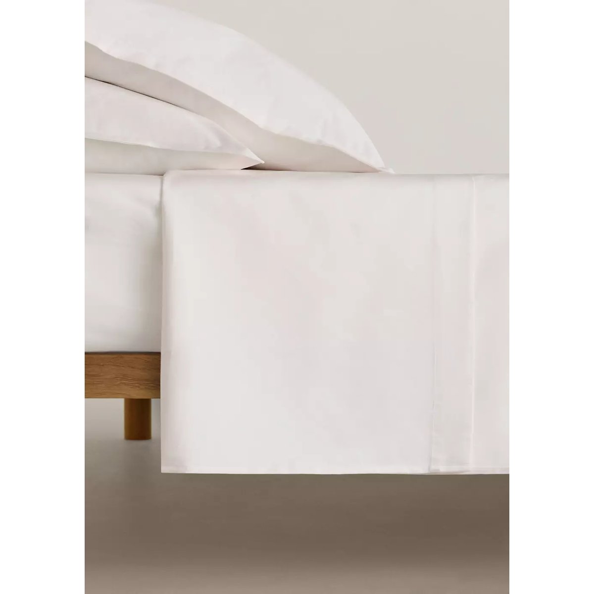 Drap plat en 100 % coton satin Lit 150/160 cm écru, MANGO HOME