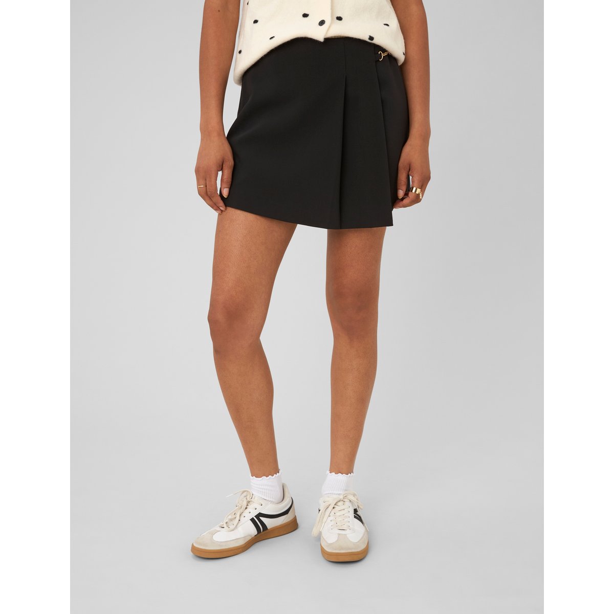 Jupe-short noir, BZB