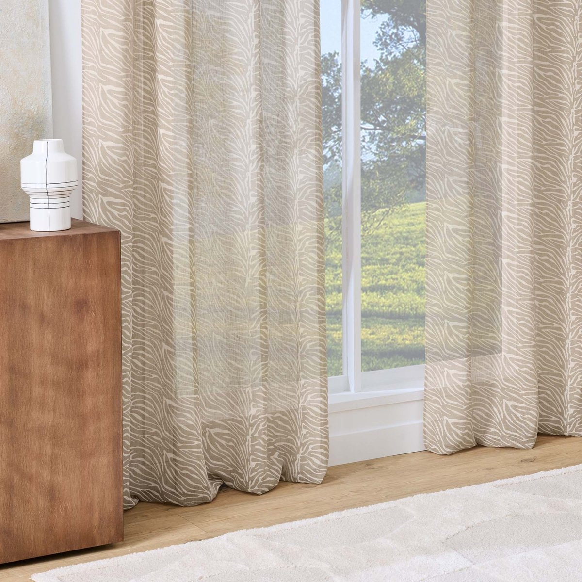 Voilage tamisant à œillets en voile tissé à motif zébré blanc, DOUCEUR D'INTÉRIEUR