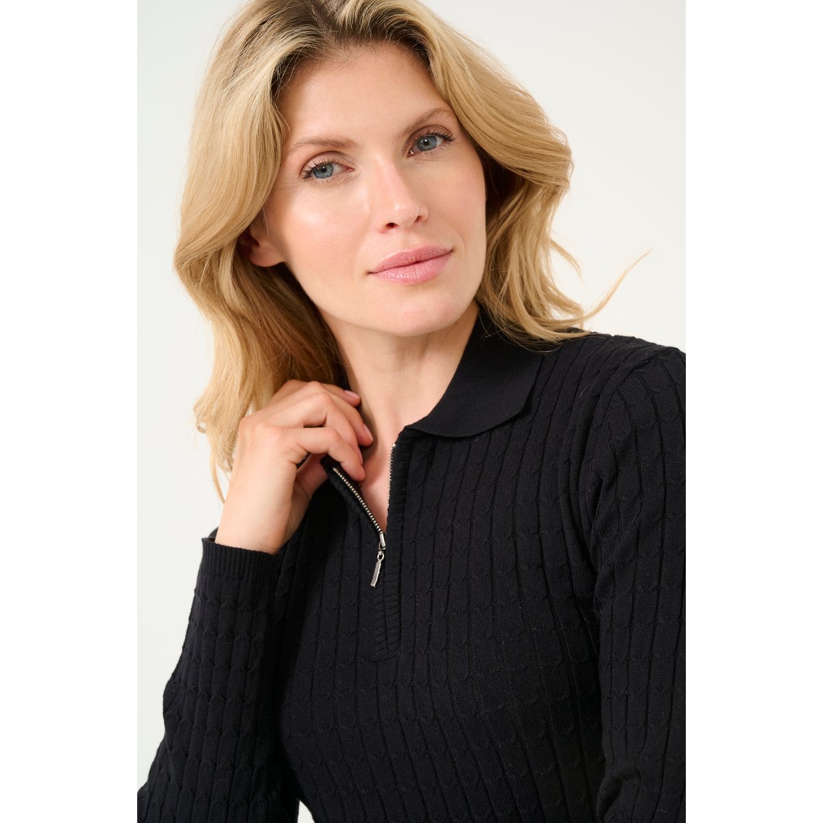 Knitted pullover noir black deep, KAFFE