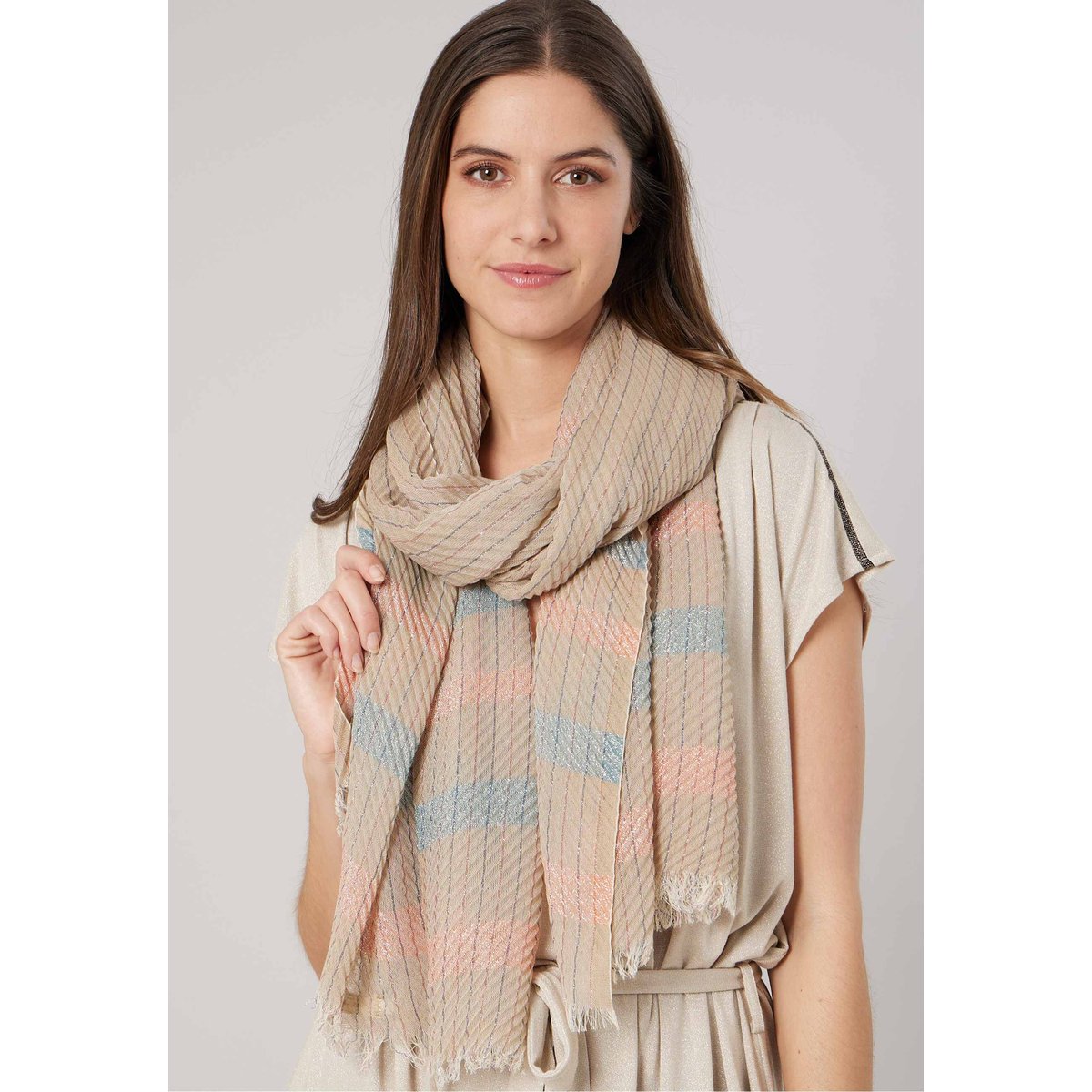 Foulard femme à rayures texturé MELODIA taupe, DEELUXE