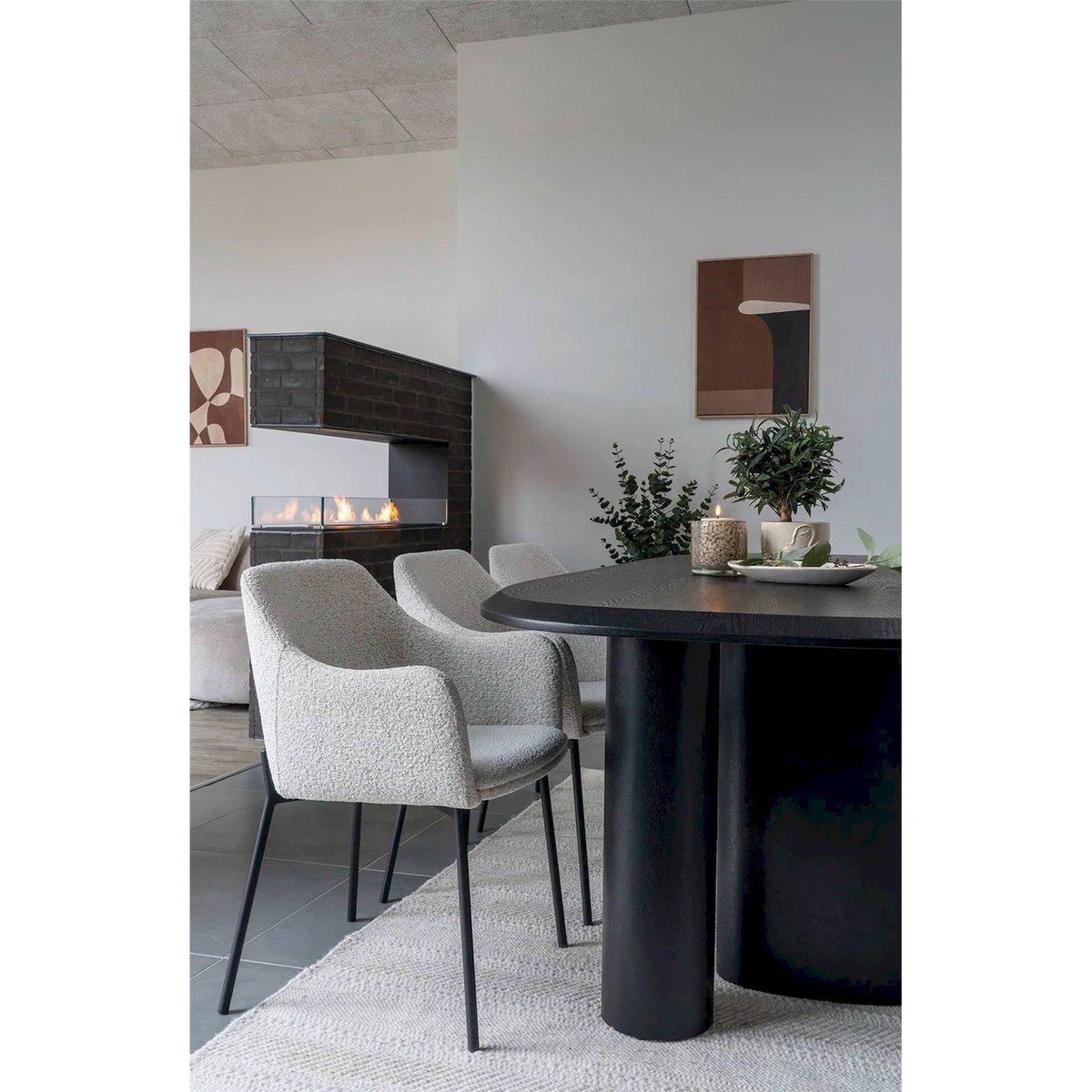 Chaise bouclette avec accoudoirs CAPRELLY blanc bouclette et noir, RECOLLECTION