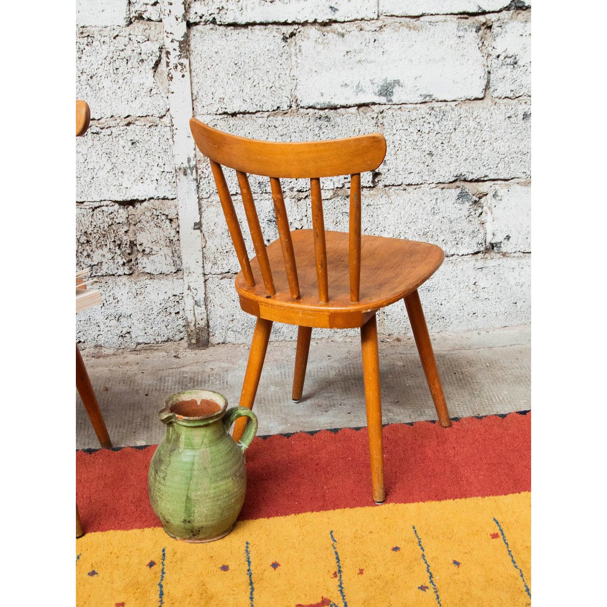 Paire de chaises en bois Alma N°736 - Bon état bois, DEBONGOUT
