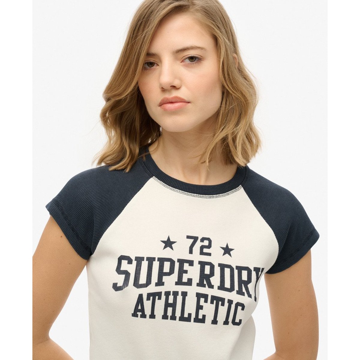 T-shirt à mancherons raglan Athletic Essentials blanc cassé/en, SUPERDRY