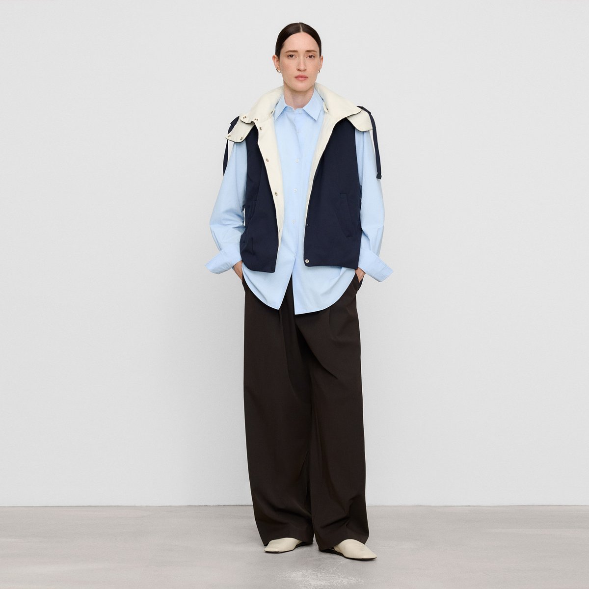 Veste-gilet matelassée réversible à capuche bleu marine, ADOLFO DOMINGUEZ
