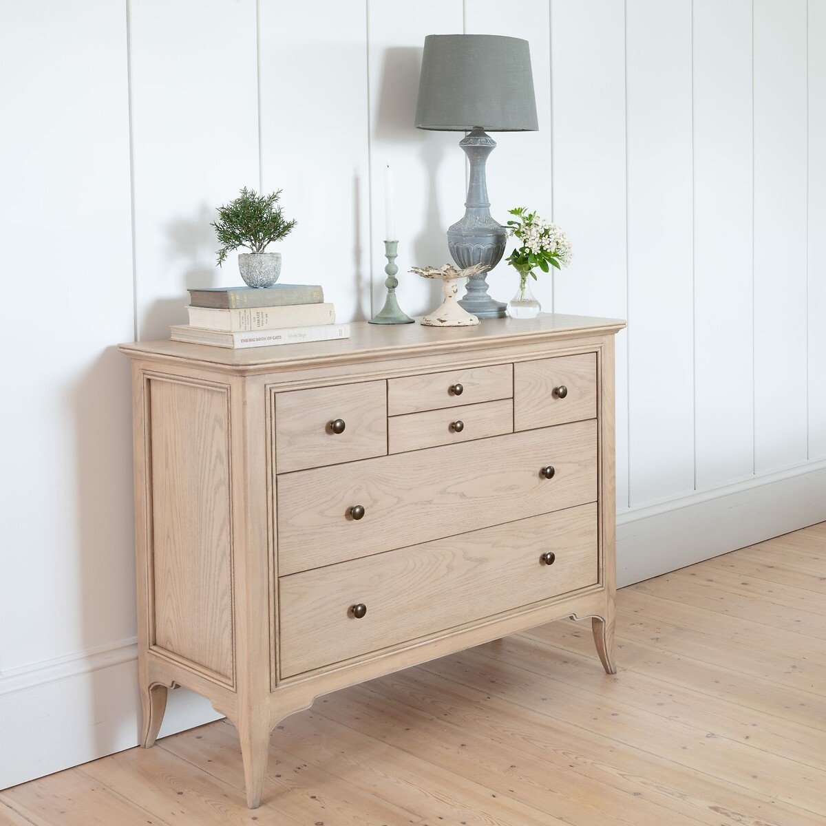 Toulon Oak 6 Drawer Chest light oak wood, WILLIS & GAMBIER