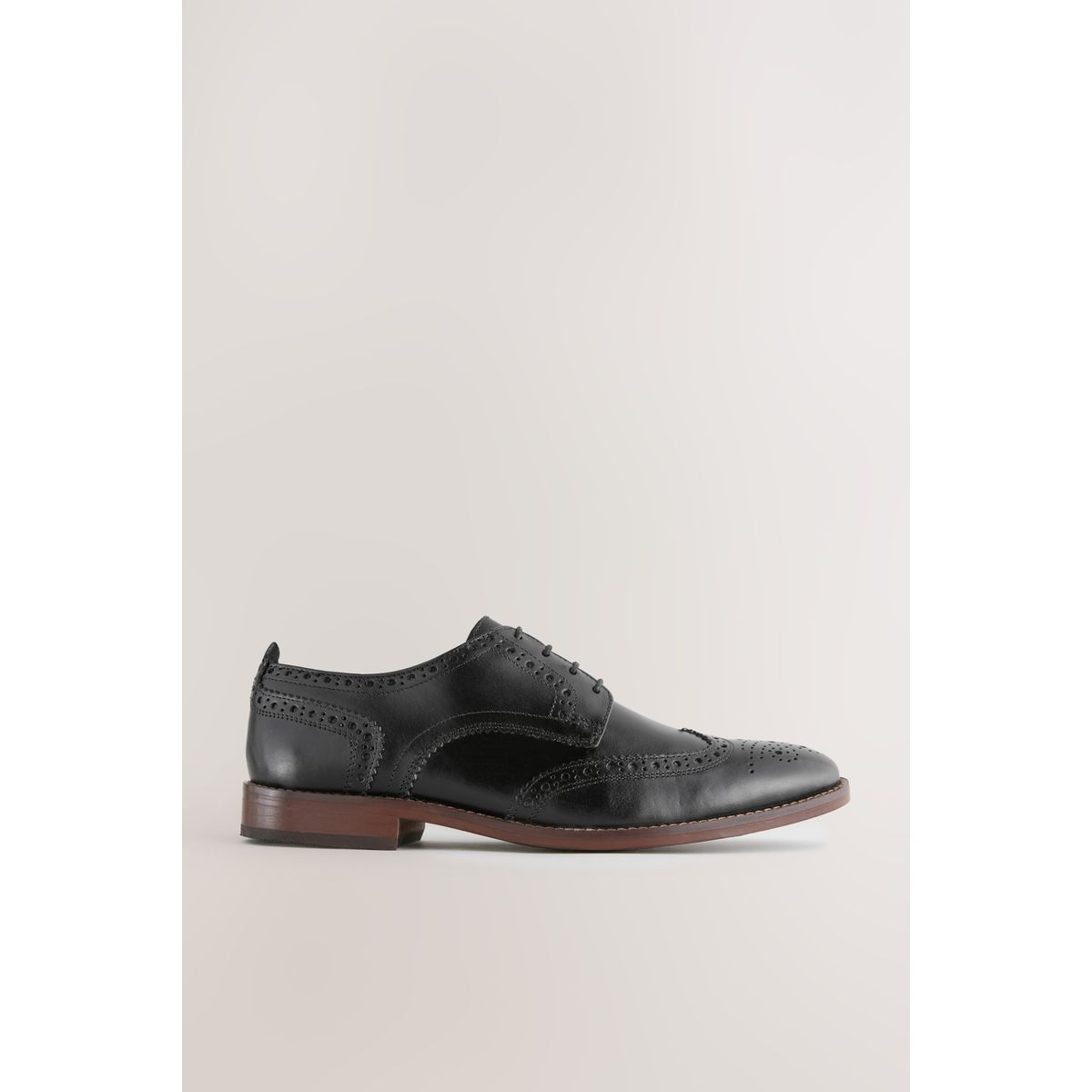 Chaussures richelieu en cuir contrastant noir, NEXT