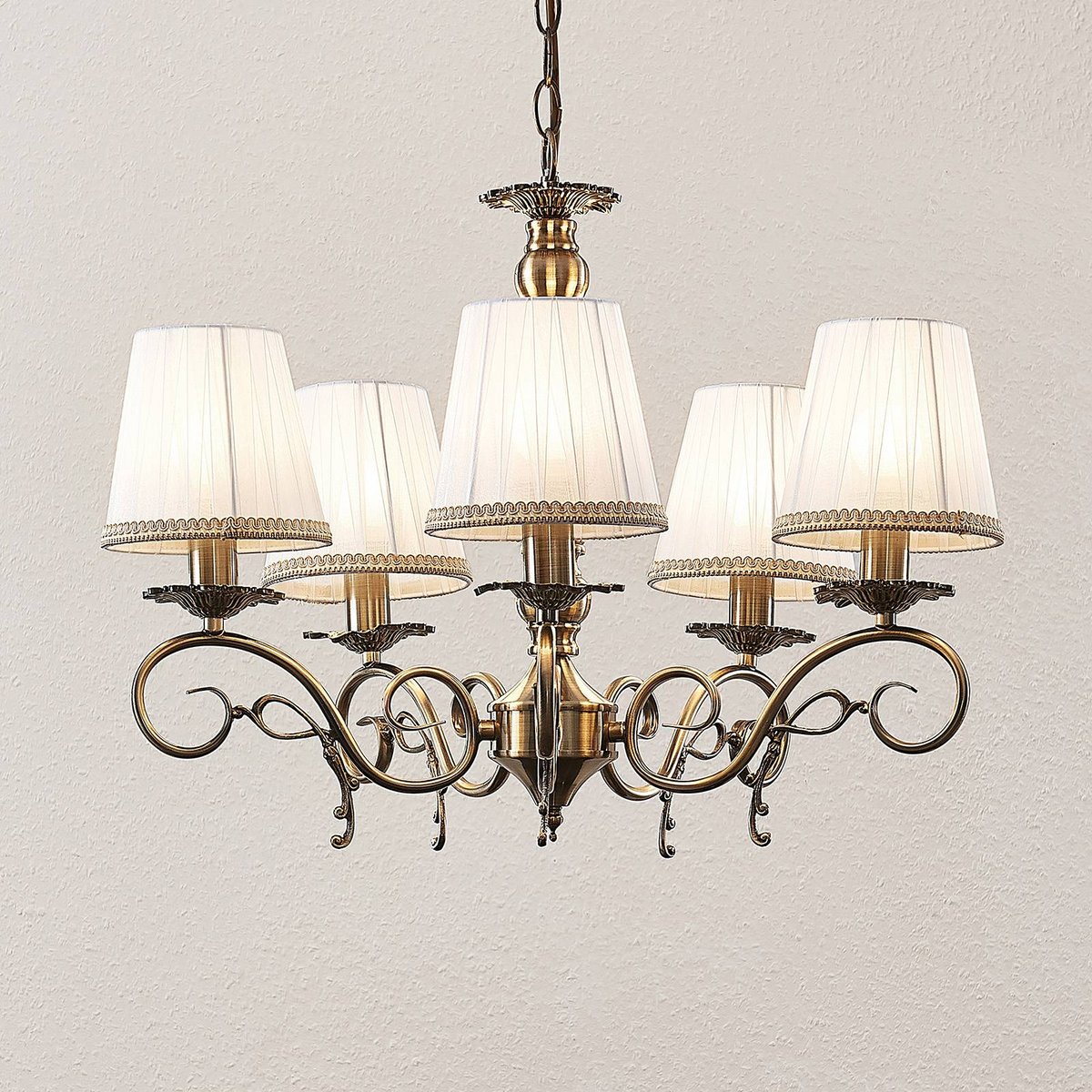 Lustre en textile, Finnick blanc, laiton vieilli, LINDBY