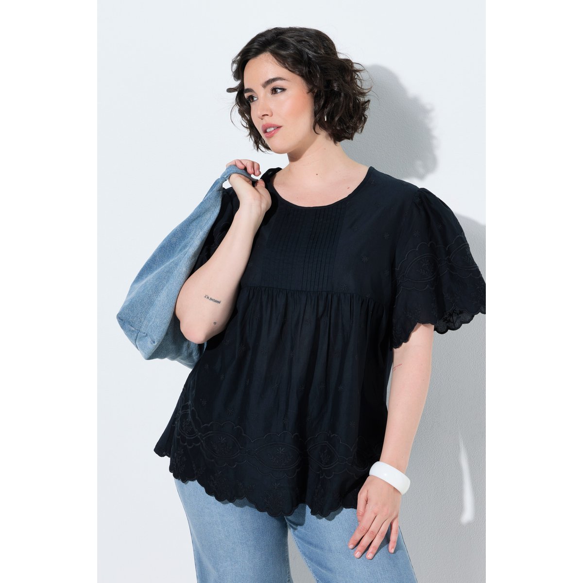 T-shirt avec broderies et passepoils noir, ULLA POPKEN