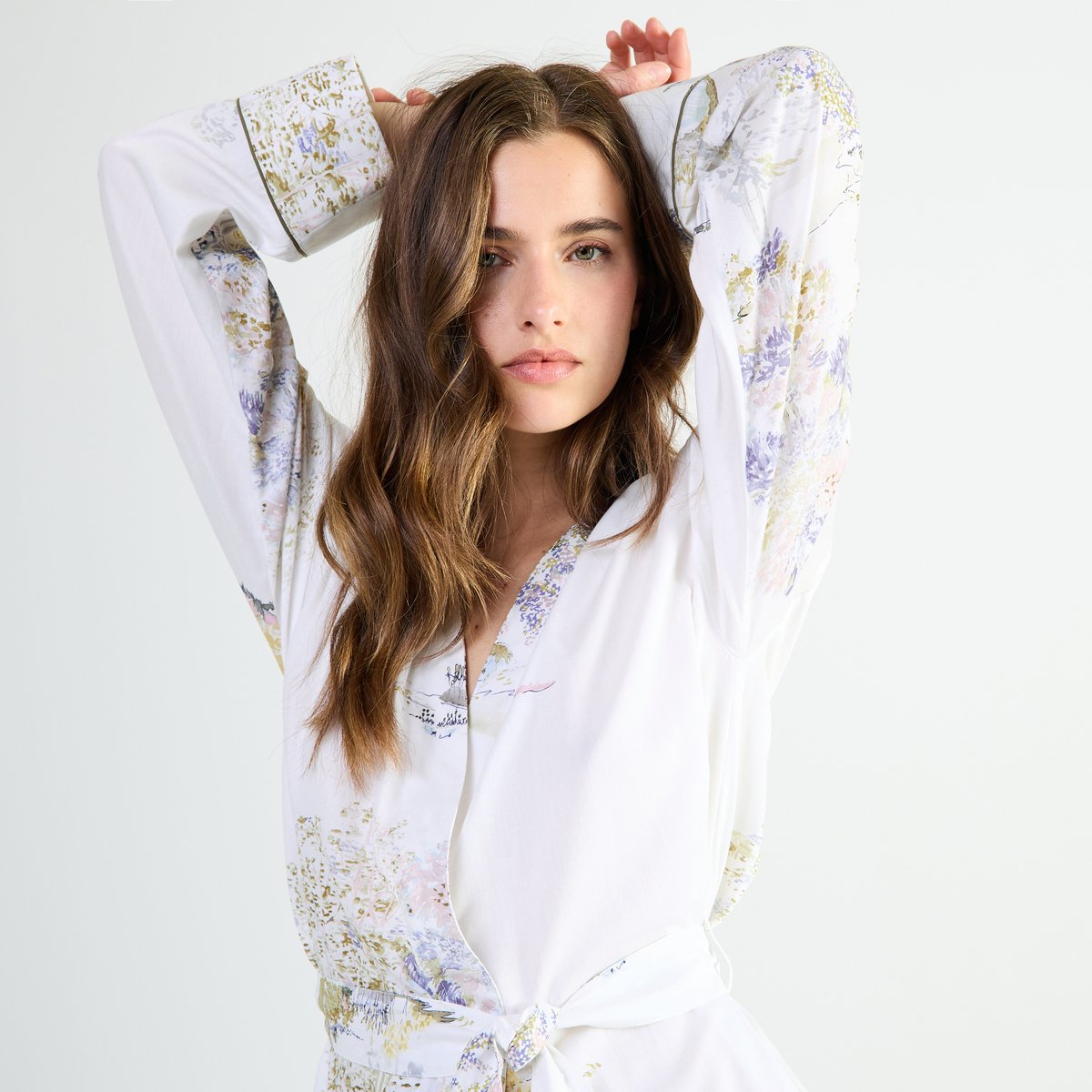 Kimono long col kimono en satin LANDE blanc, LAURENCE TAVERNIER