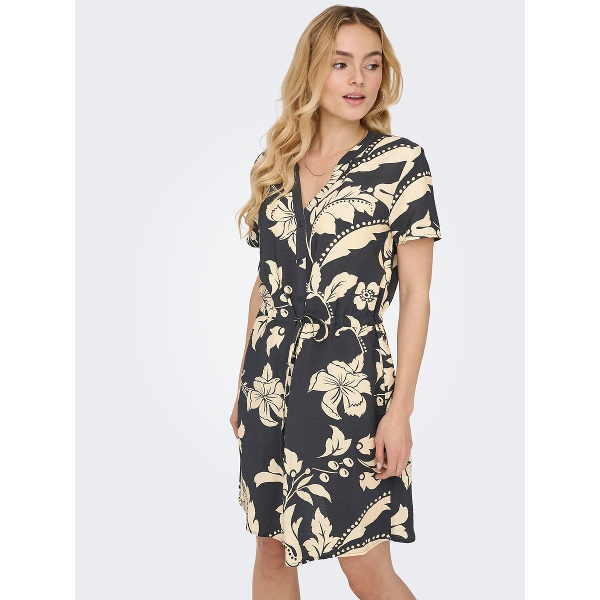 Robe courte imprimée, col V imprimé noir/écru, JDY