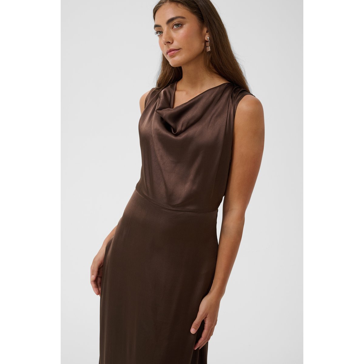 Robe marron coffee bean, CULTURE