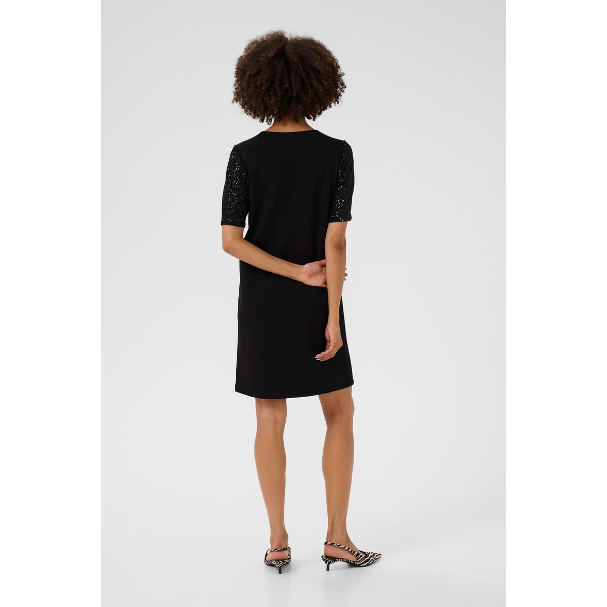 Robe noir, CULTURE