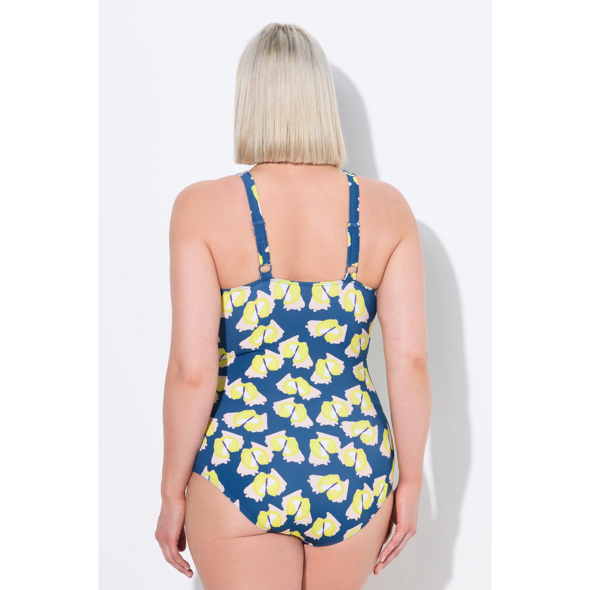 Maillot de bain à bonnets souples. Bretelles bleu capitaine, ULLA POPKEN