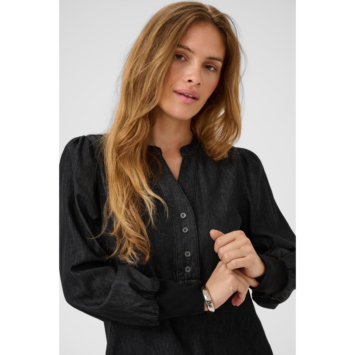 Robe en jean noir lavé, CULTURE
