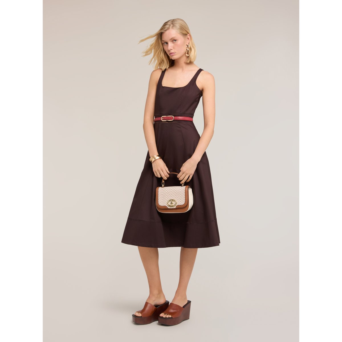 Robe évasée avec ajouré marron, MOTIVI