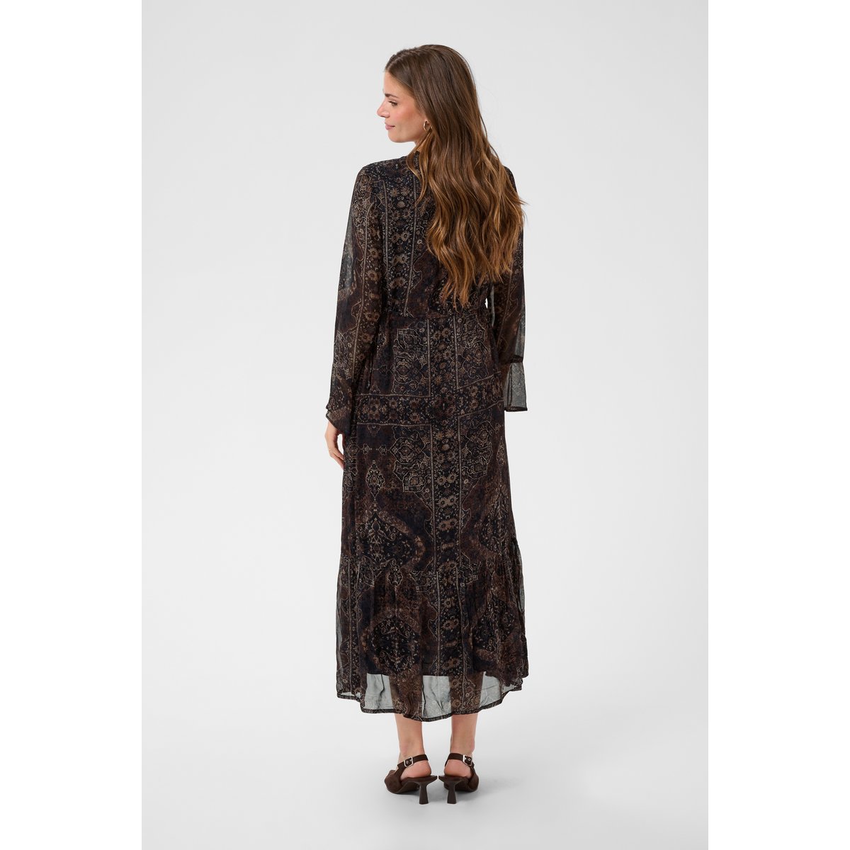 Robe noir dark oriental, CREAM