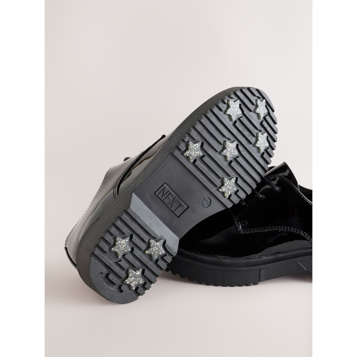 Chaussures d’école à lacets/semelle épaisse noir, NEXT