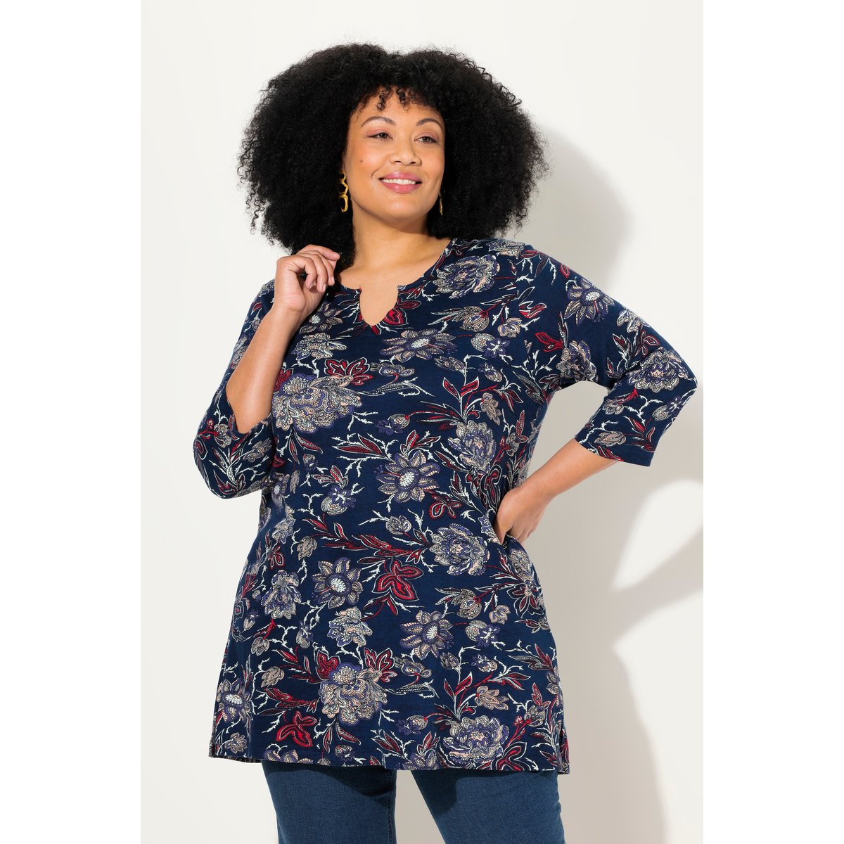 T-shirt long à fleurs. Col tunisien marine, ULLA POPKEN
