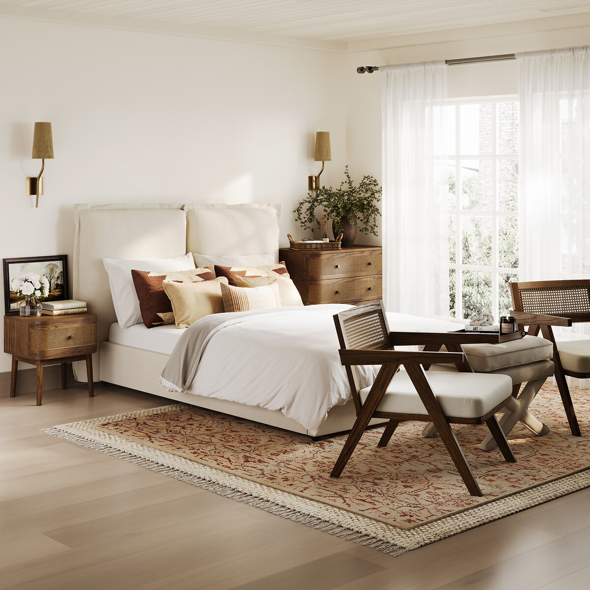 Mélisande Linen Upholstered Pillowback Bed ivory, ÉDITÉ