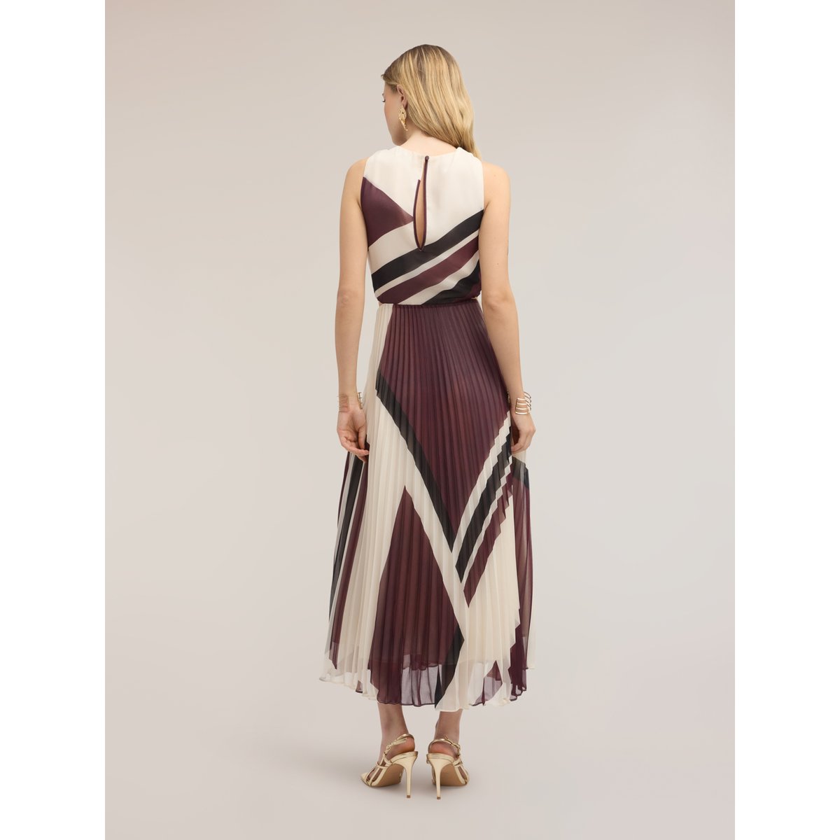 Robe longue plissée imprimée marron, MOTIVI