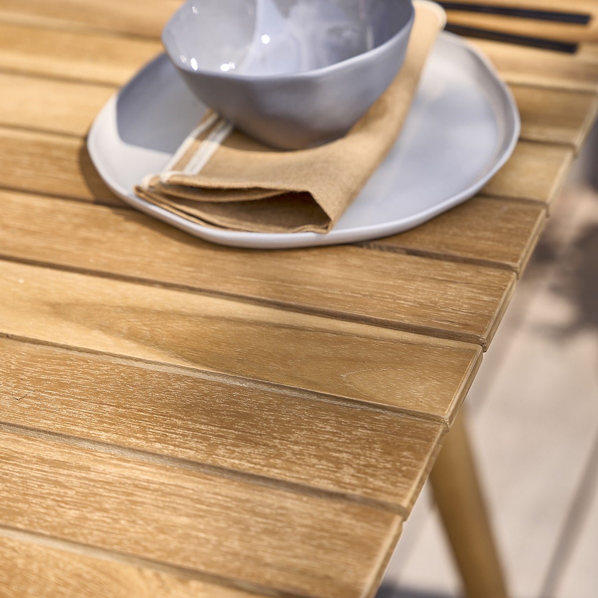 Table de jardin en teck massif 4 places  APRIL naturel, BERAH GETAH