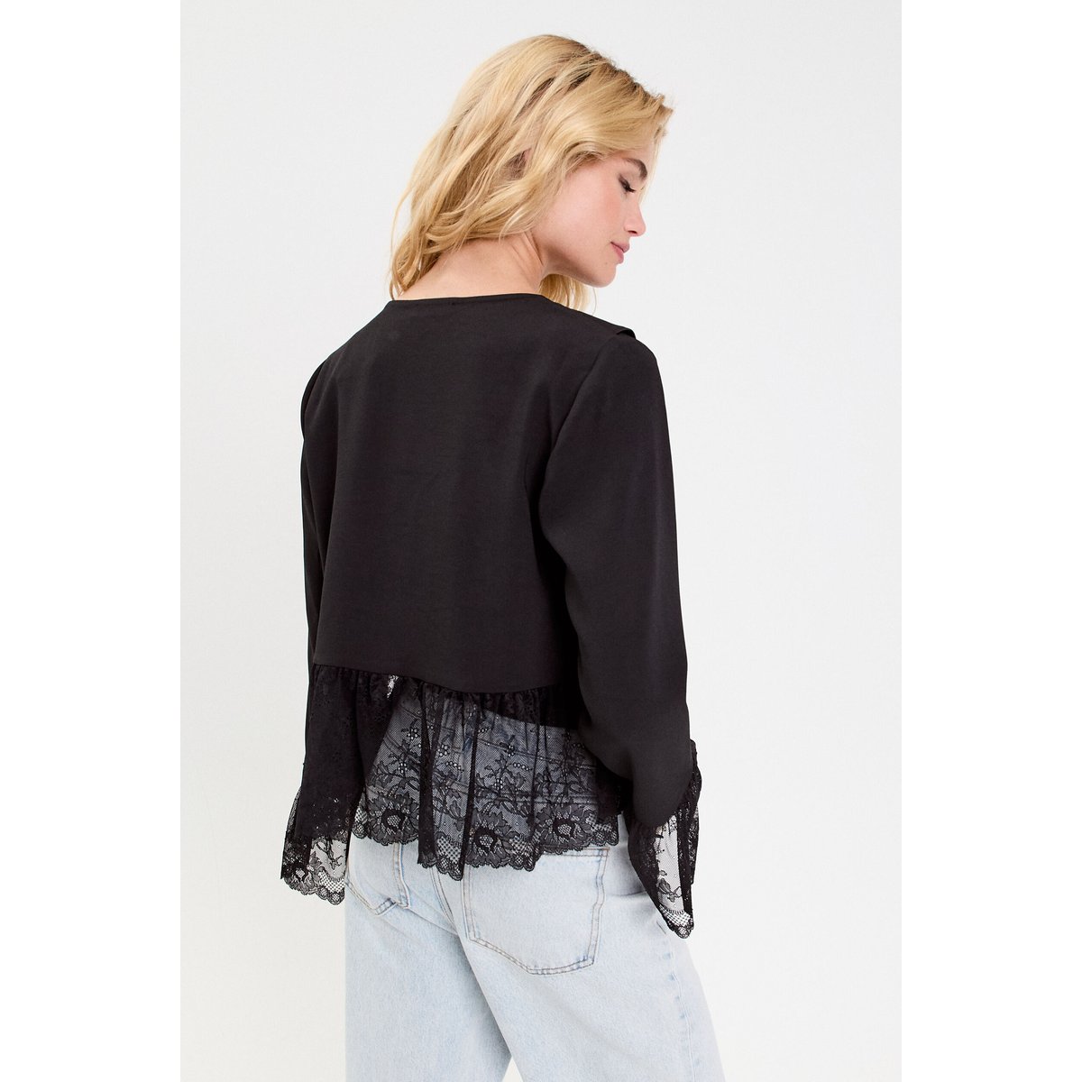 Blouse col V en dentelle noir, CACHE CACHE