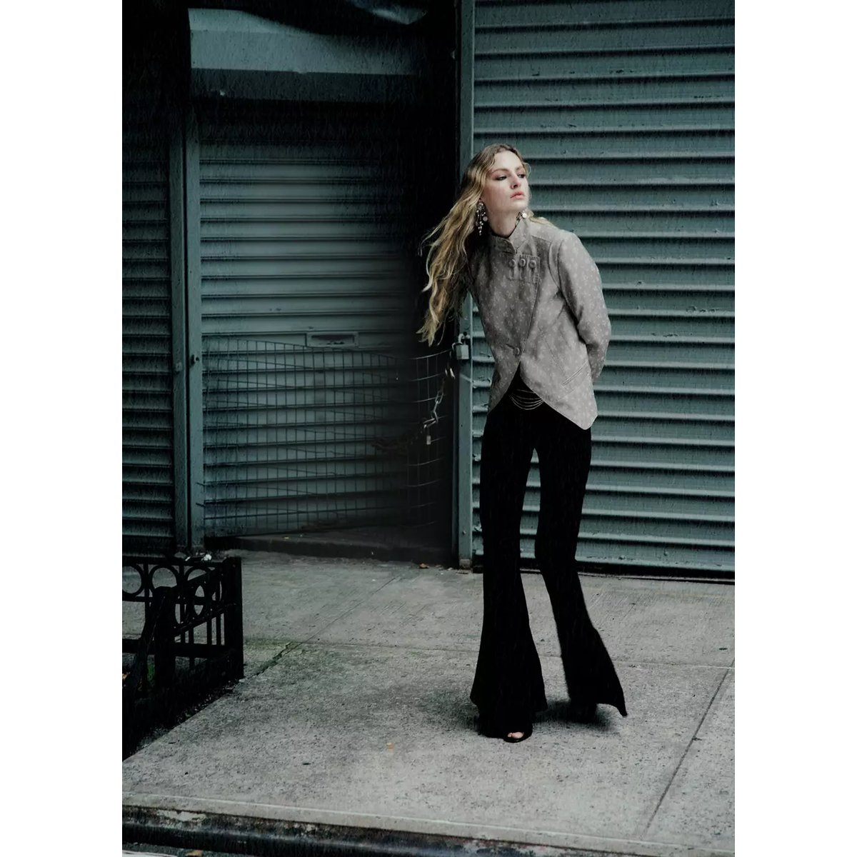 Pantalon flare taille haute noir, MANGO